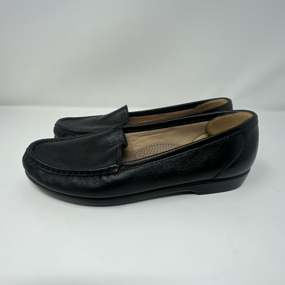 SAS Women Simplify Moccasin Loafer Leather Slip-On Round Toe Comfort Narrow 8 N - Picture 1 of 12
